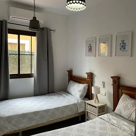 Casa Piedra, Luxury Family Front Line Golf, Hot Tub,pool Table, 8 Pers, Villa Caleta De Fuste