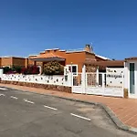 Casa Piedra, Luxury Family Front Line Golf, Hot Tub,pool Table, 8 Pers, Villa Caleta De Fuste