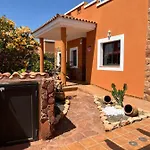 Casa Piedra, Luxury Family Front Line Golf, Hot Tub,pool Table, 8 Pers, Villa Caleta De Fuste