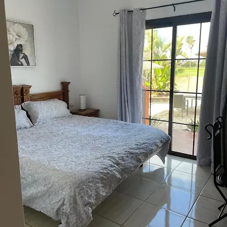 Casa Piedra, Luxury Family Front Line Golf, Hot Tub,pool Table, 8 Pers, Villa Caleta de Fuste