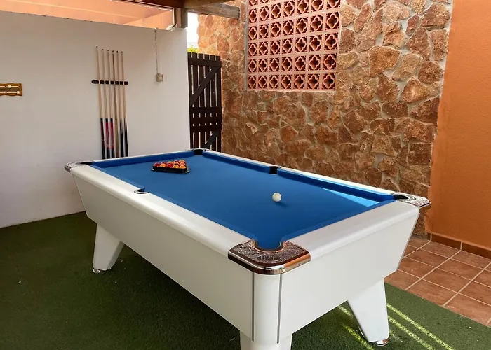 Villa Casa Piedra, Luxury Family Front Line Golf, Hot Tub,pool Table, 8 Pers, Caleta De Fuste
